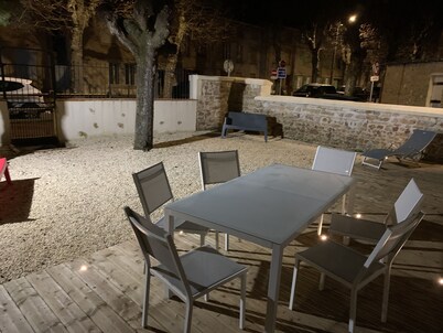 Gîte Le BISTANCLAC in the heart of the town of CHARLIEU.