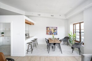 奢華公寓 | 房內用餐