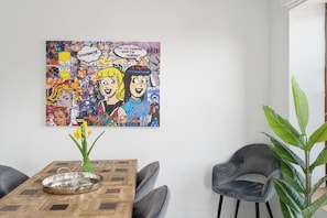 Luxury Apartment | In-room dining