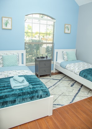 3 habitaciones, tabla de planchar con plancha y wifi gratis