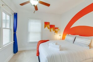 2 bedrooms, desk, iron/ironing board, WiFi