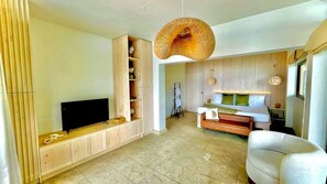 4 habitaciones, tabla de planchar con plancha y cuna de viaje 