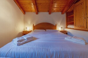 3 chambres, fer et planche à repasser, Wi-Fi