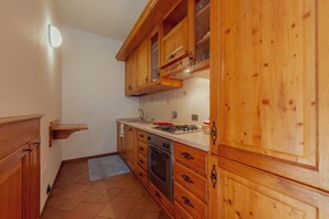 Fridge, oven, stovetop, dishwasher - CHALET PONTAL 1 - Your ideal alpine retreat (Courmayeur)