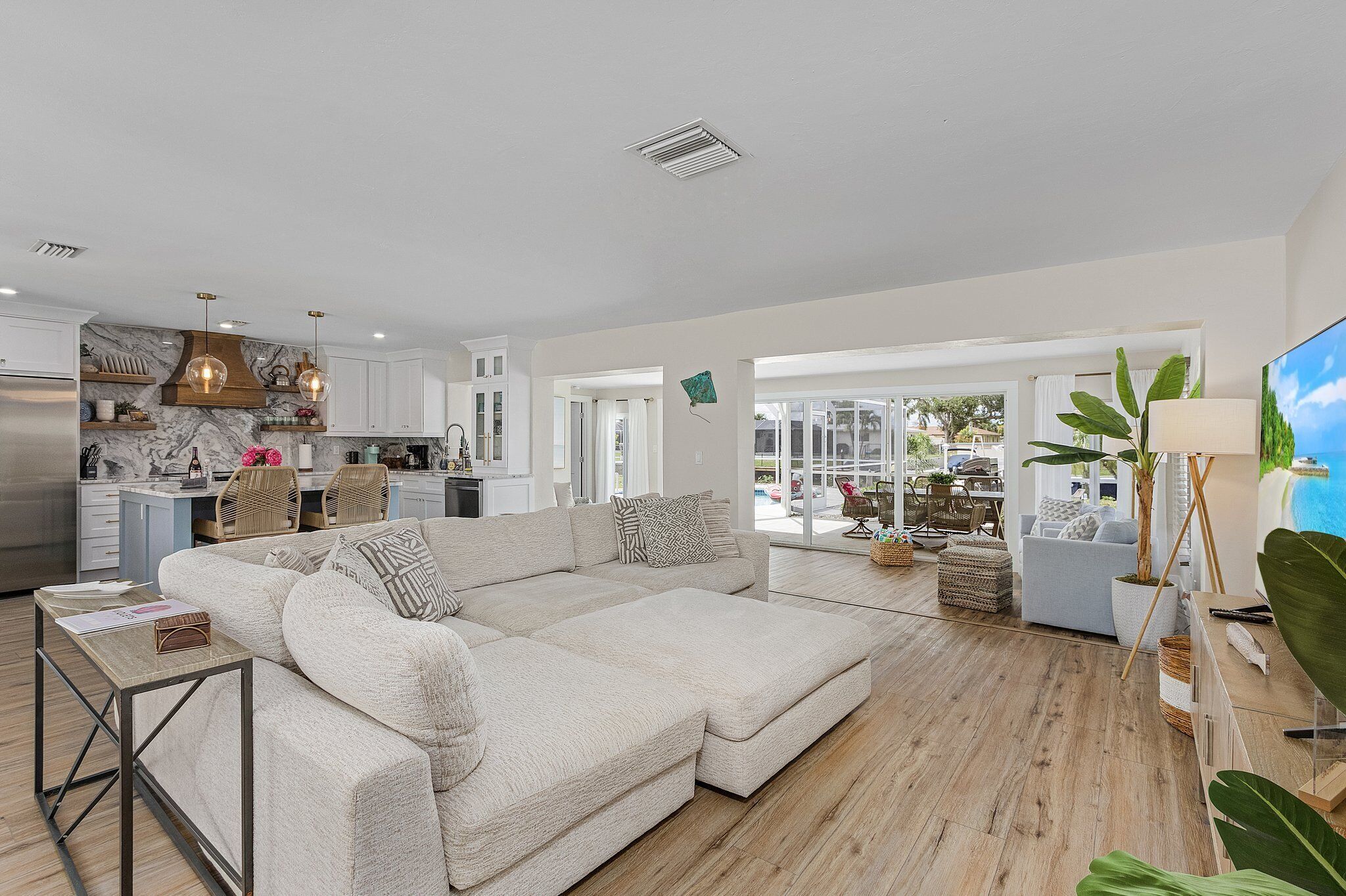 Updated Gulf access yacht club pool home! No cleaning fee! 
