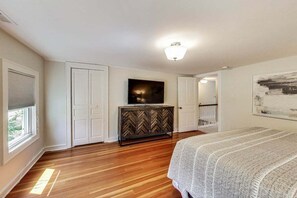 4 Schlafzimmer, Schreibtisch, Bügeleisen/Bügelbrett, kostenloses WLAN
