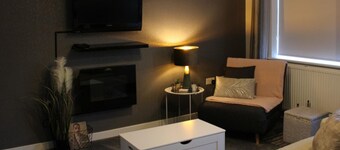 1-bed House - Sleeps 2 - Parking, Wifi