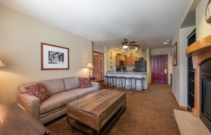 Condo, 2 Bedrooms | Living room