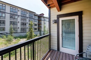 คอนโด, 2 ห้องนอน | ระเบียง