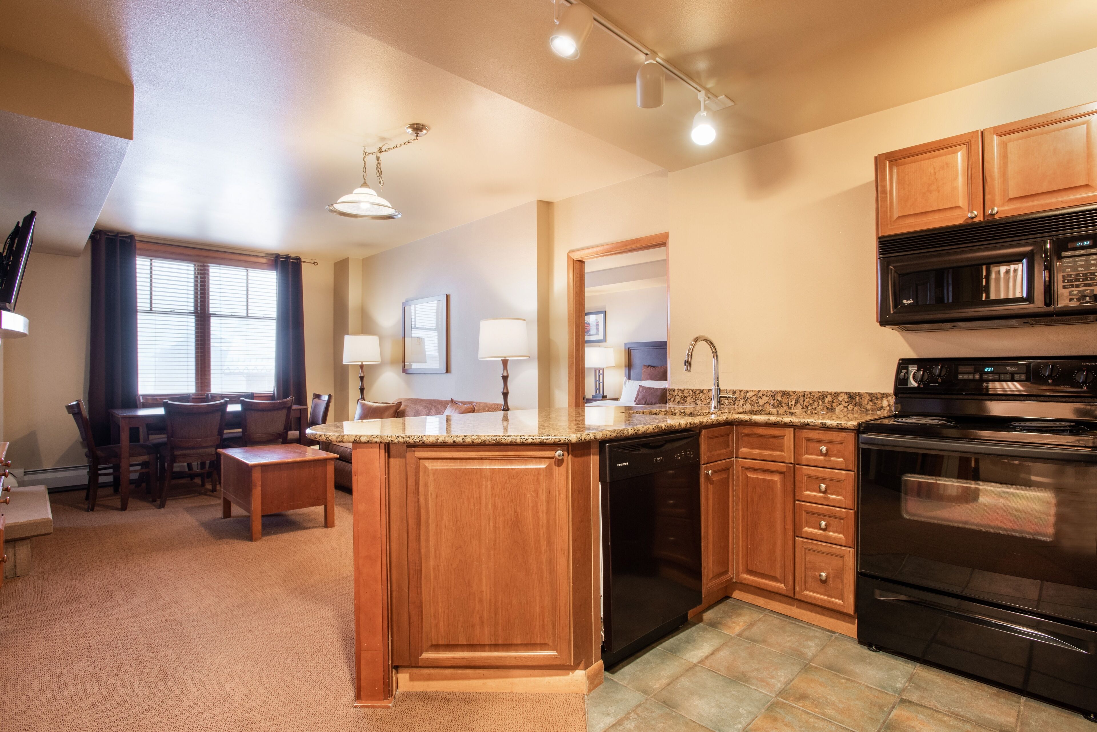 Condo, 2 Bedrooms | Private kitchen | Fridge, oven, coffee/tea maker, toaster