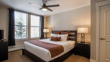 Condo, 2 habitaciones | 2 habitaciones, tabla de planchar con plancha y wifi gratis