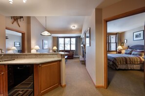 Condo, 2 Bedrooms