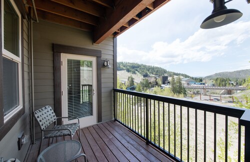 Fraser Crossing/Founders Pointe, Condo , 2 bedroom (Premium-Rated Condo 3506)
