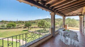Outdoor dining - Apartment Pompia by Interhome (La Caletta)