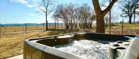 Bain à remous extérieur