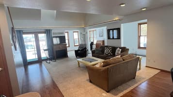 Smart TV, DVD player, foosball, table tennis