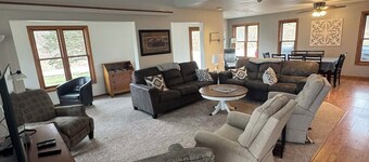 Private Country Retreat Near Downtown La Crosse