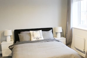 1 quarto, ferros/tábuas de passar roupa, Wi-Fi, roupa de cama