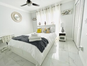 3 bedrooms, desk, iron/ironing board, travel cot