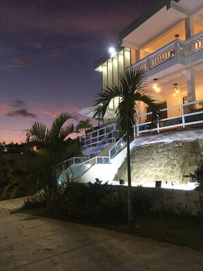 Exterior - R3-COZY 1 BED HOTEL ROOM IN SAMANA WITH POOL (Samana)