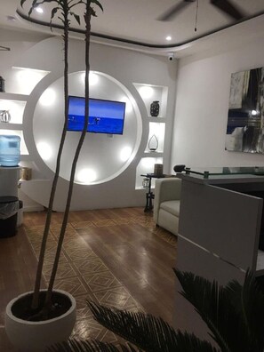 Interior - R3-COZY 1 BED HOTEL ROOM IN SAMANA WITH POOL (Samana)