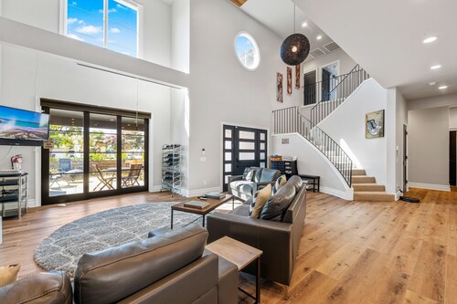 3BR Luxury, Near Beach/Disney; Pool is +$99/night