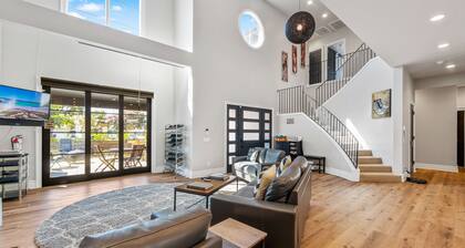 3BR Luxury, Near Beach/Disney; Pool is +$99/night