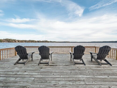 Talquin Time: Lakefront - Dock - Pool Table