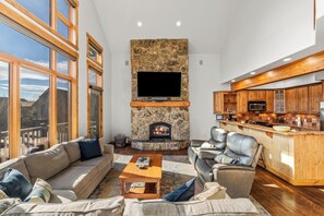 TV connectée, cheminée