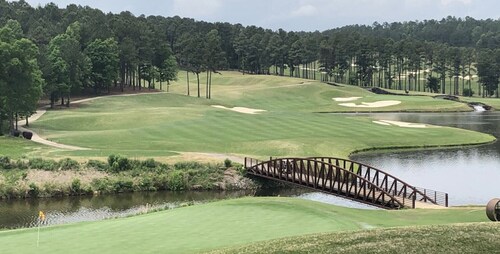 Serene & Modern | 5★ Location, ♛Queen Bed, Parking