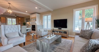 Beauty For Ashes Retreat -Luxury Waterfront 2700 SQ FT; Buckroe Beach; Sleeps 10