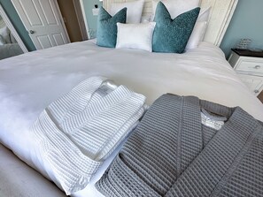 3 Schlafzimmer, Schreibtisch, Bügeleisen/Bügelbrett, kostenloses WLAN