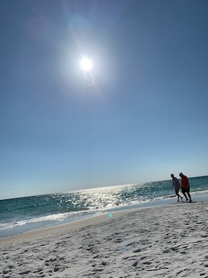 Am Strand, Liegestühle, Strandtücher