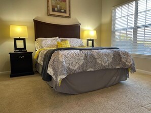 2 bedrooms, premium bedding, free WiFi, bed sheets - Lovely Resort Condo (Tampa)