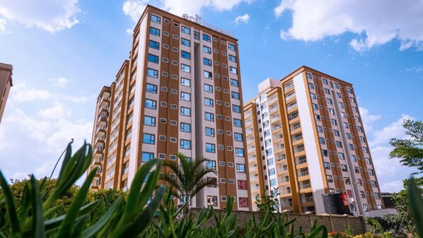 Front of property - Serene Heights Apartment by Edmor Suites (Athi River)