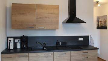 Kühlschrank, Herdplatte, Geschirrspüler