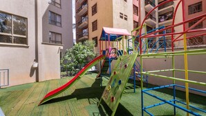 منطقة ل عب الأطفال - خارجية