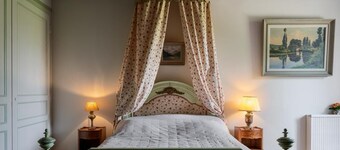 Charming property, spacious room in the countryside