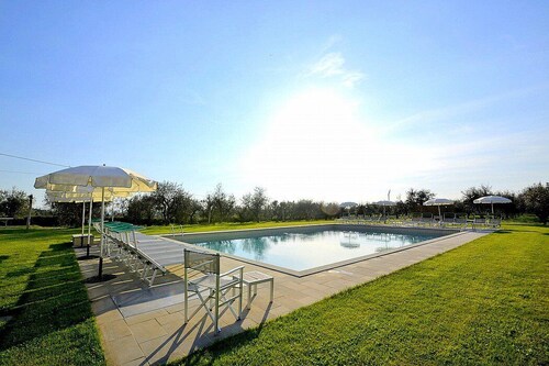 Casa Katia M: A pleasant and spacious two-story apartment in the characteristic style of the Tuscan countryside, with Free WI-FI.