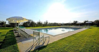 Casa Katia M: A pleasant and spacious two-story apartment in the characteristic style of the Tuscan countryside, with Free WI-FI.