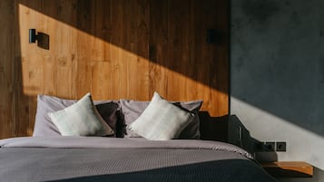 Luxury Villa | 3 bedrooms, desk, free WiFi, bed sheets