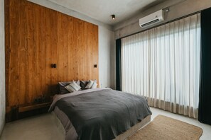 Luxury Villa | 3 bedrooms, desk, free WiFi, bed sheets - Concrete Retreat (Canggu)