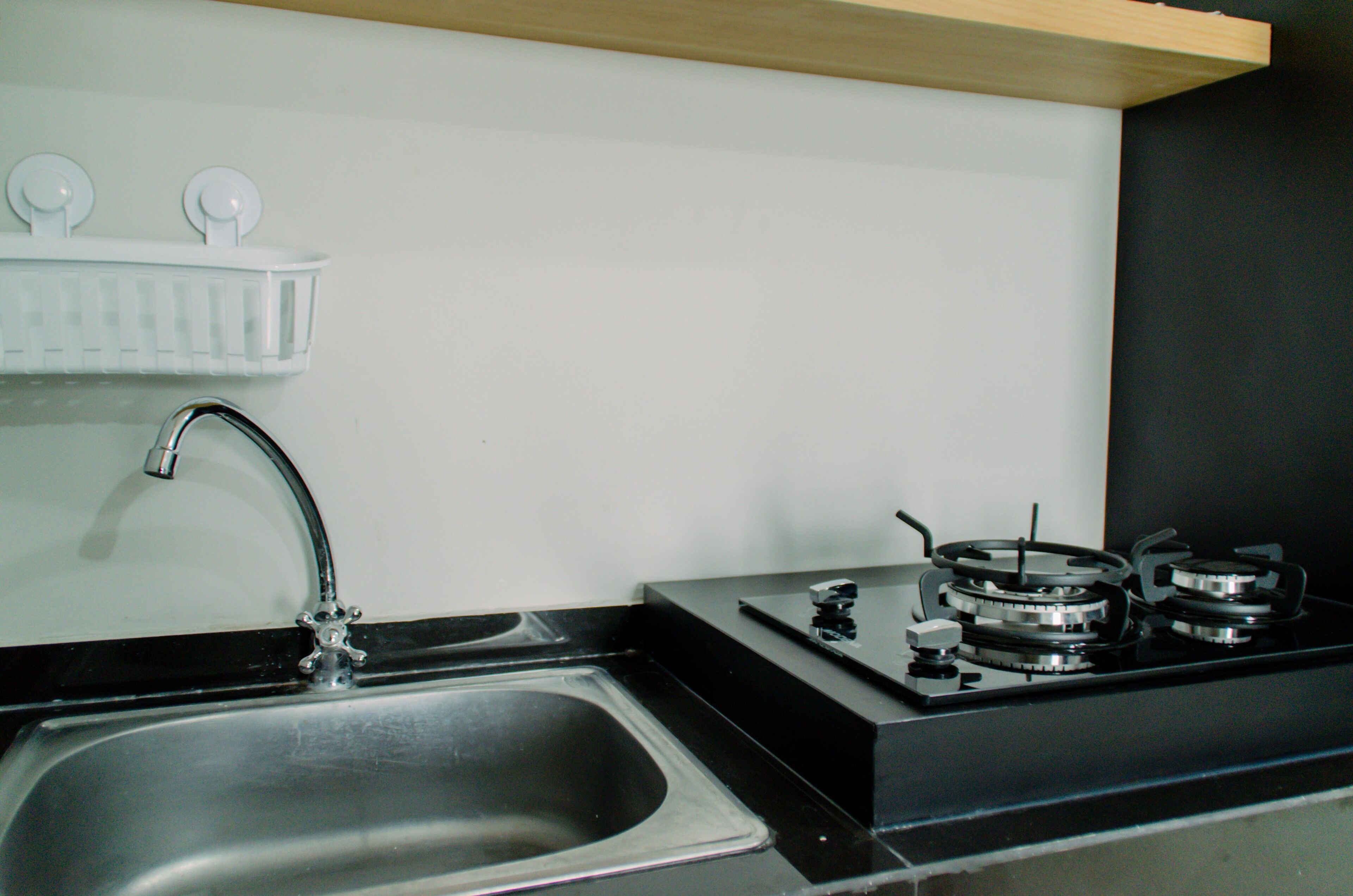 Room | Private kitchen | Fridge, microwave, stovetop, electric kettle