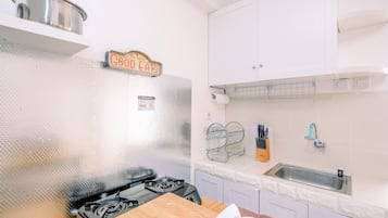 Standard Apartment | Private kitchen | Fridge, microwave, stovetop, dishwasher