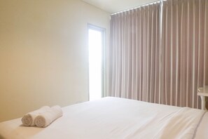 1 bedroom, free WiFi, bed sheets - Exclusive 1Br At Apartment Praxis (Surabaya)