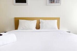 Room | 1 bedroom, free WiFi, bed sheets - Simple And Comfort Studio At Riverview Jababeka Apartment (Cikarang)