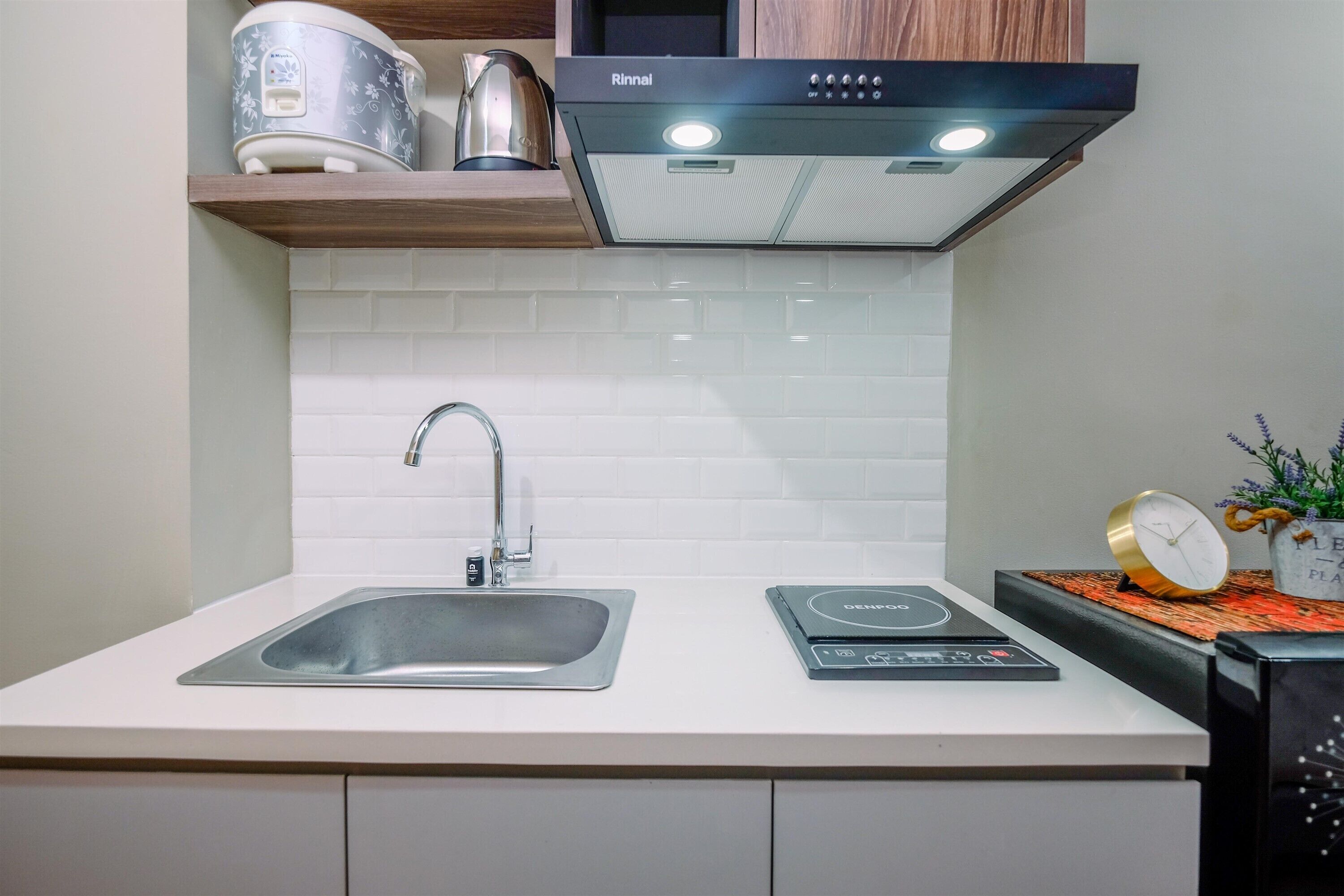 客房 | 私人廚房 | 電冰箱、爐台、電熱水壺、鍋具/餐盤/廚房用品