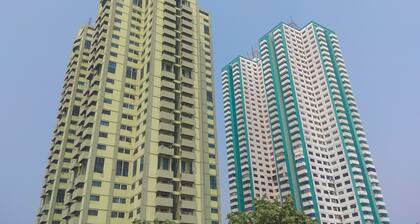 Spacious And Homey 3Br At Kondominium Rajawali Apartment