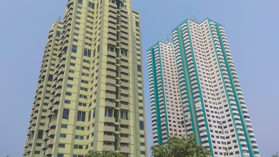 Spacious And Homey 3Br At Kondominium Rajawali Apartment