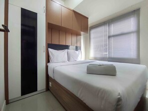 Free WiFi, bed sheets